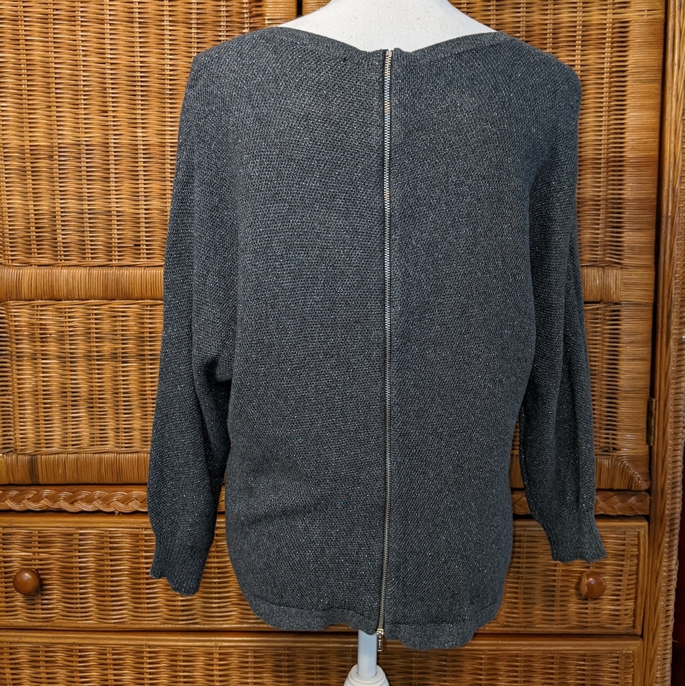 Express Rear Zipper V Neck Top SMALL - Picture 3 of 4